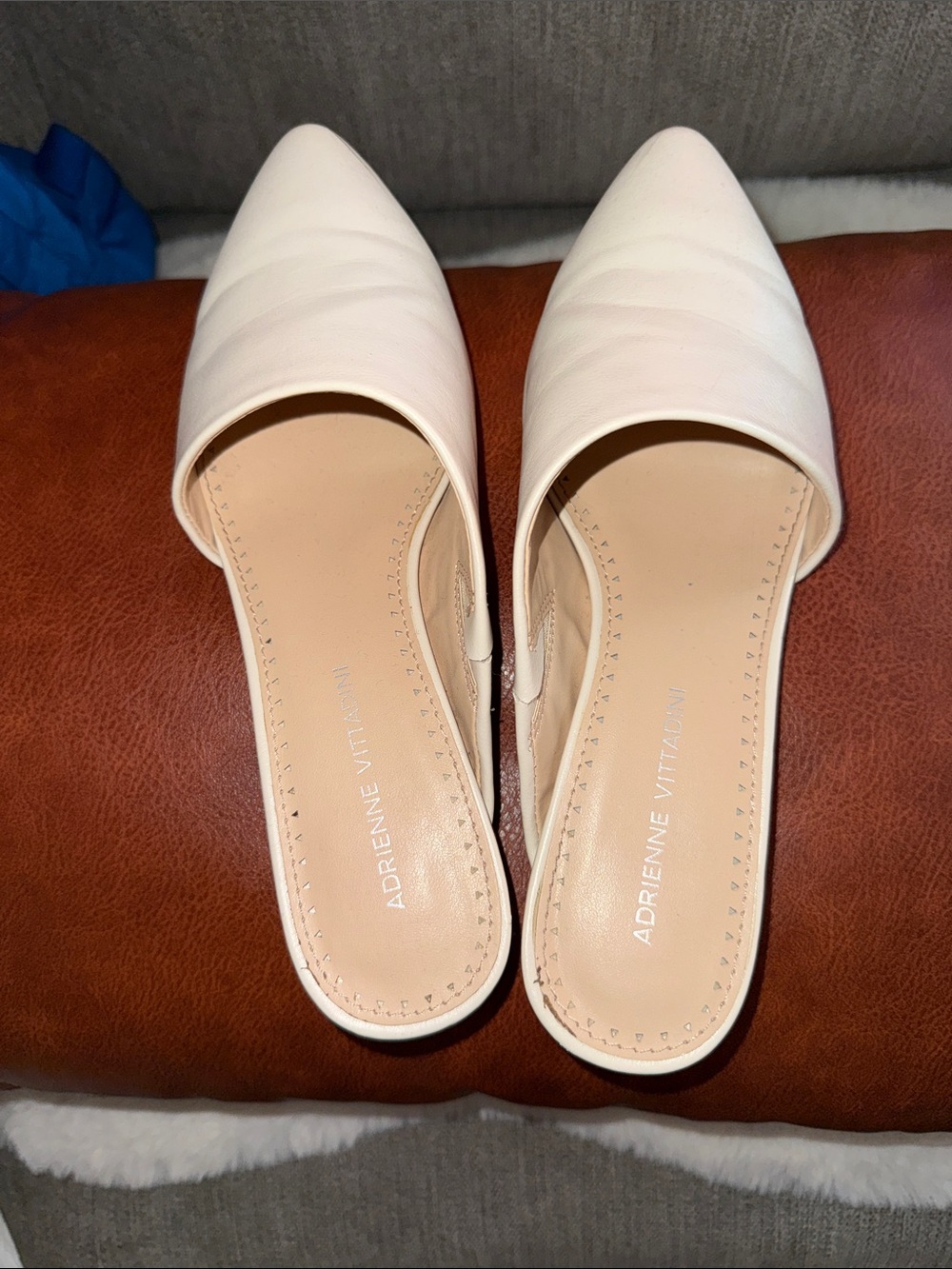 Adrienne Vittadini Off-White Pointed-Toe Mule Flats